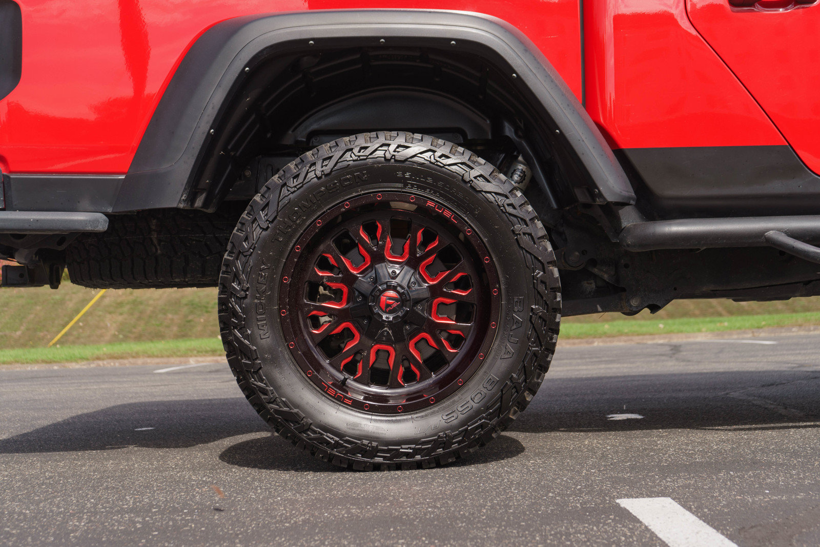 Used 2022 Jeep Gladiator Rubicon w/ LED Lighting Group AWD/4WD image 10