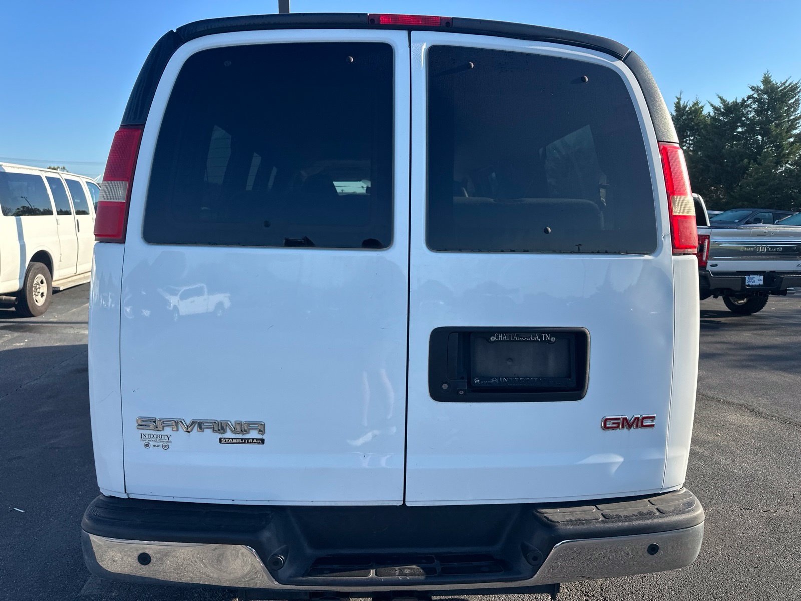 Used 2015 GMC Savana 2500 LT w/ LT Preferred Equipment Group RWD image 6