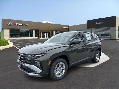 New 2026 Hyundai Tucson SE image 1
