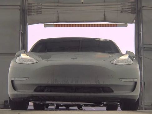 Used 2023 Tesla Model 3 Standard Range RWD image 13