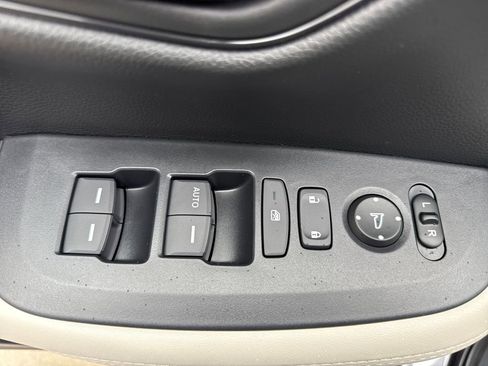 New 2026 Honda HR-V LX image 13