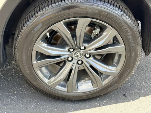 Used 2018 Lexus RX 350L w/ Premium Package image 9