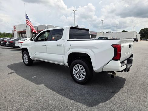 Certified 2024 Toyota Tacoma SR5 RWD image 10