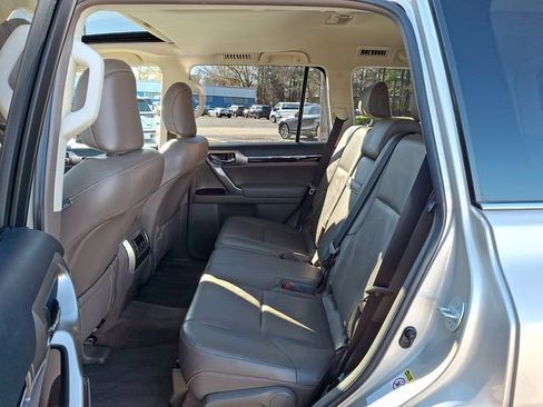 Used 2015 Lexus GX 460 image 13