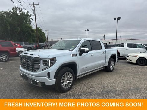 Used 2026 GMC Sierra 1500 Denali w/ Technology Package AWD/4WD image 7