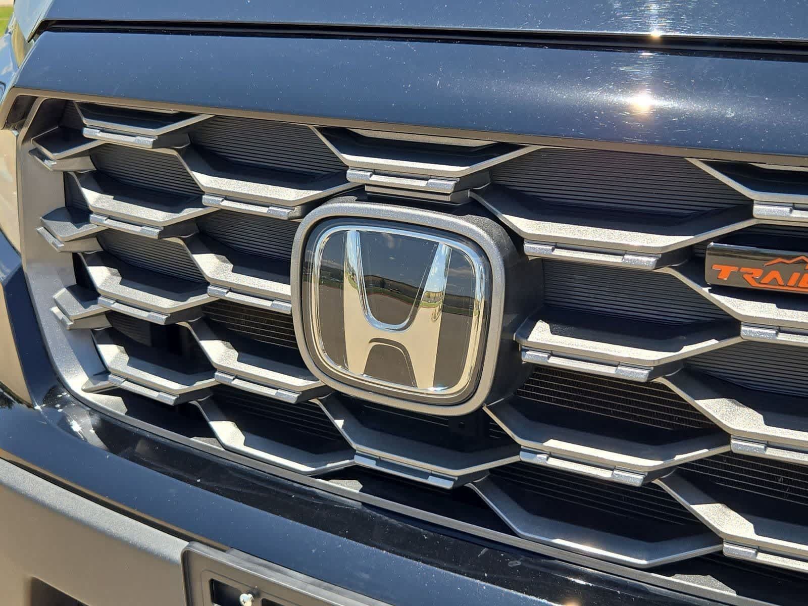 Used 2023 Honda Passport TrailSport image 11