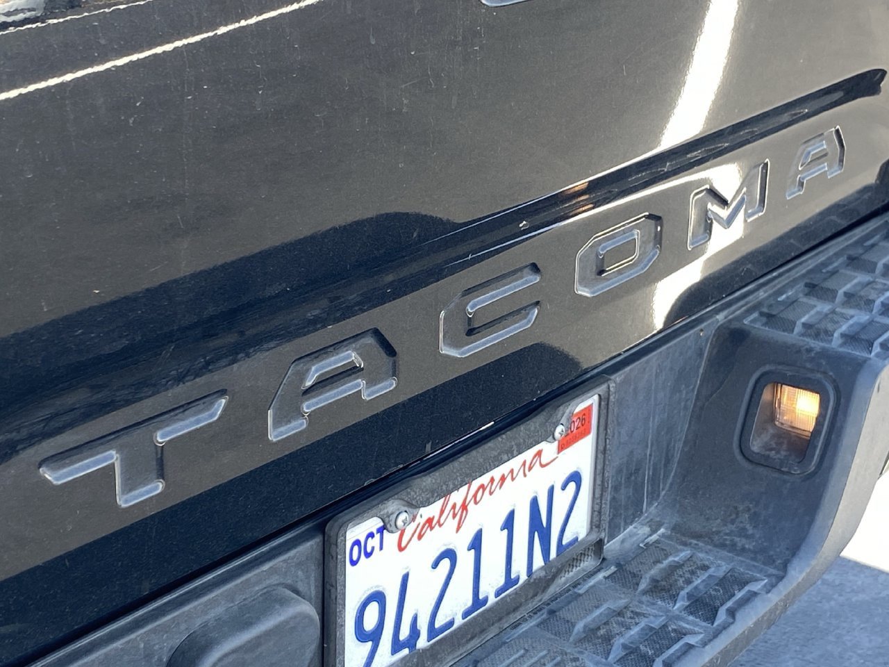 Used 2018 Toyota Tacoma SR w/ SR Convenience Package RWD image 5