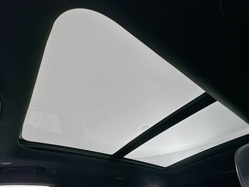 Used 2024 Jeep Grand Cherokee L Limited w/ Luxury Tech Group II image 26