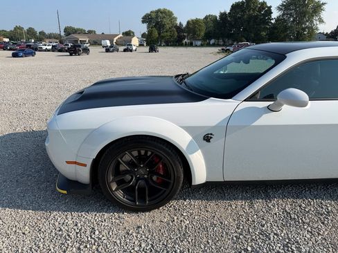 Used 2023 Dodge Challenger SRT Hellcat RWD image 17