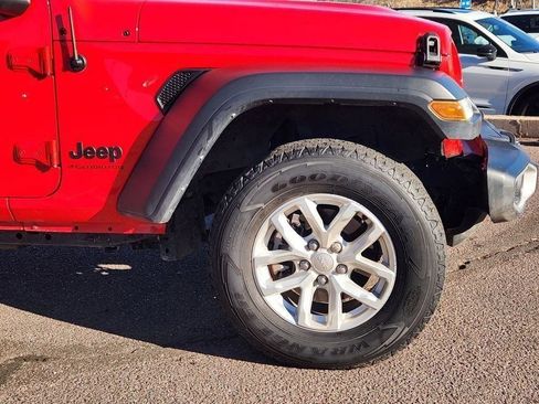 Used 2023 Jeep Gladiator Sport image 33