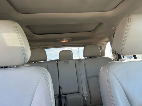 Used 2013 Ford Edge Limited FWD image 18