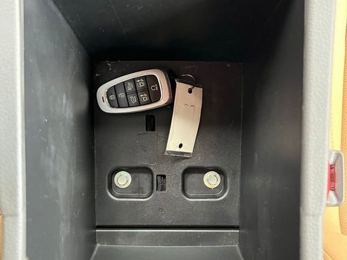 Used 2023 Hyundai Sonata Limited image 39