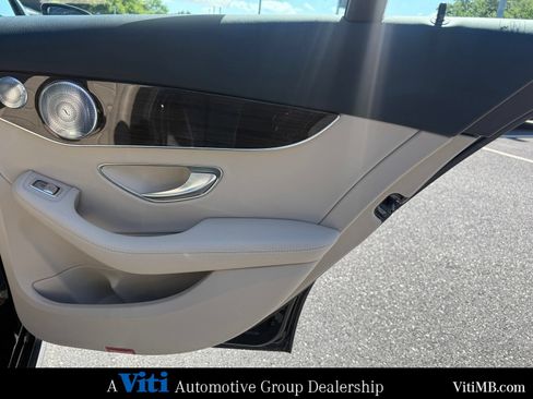 Used 2018 Mercedes-Benz C 300 4MATIC Sedan image 23