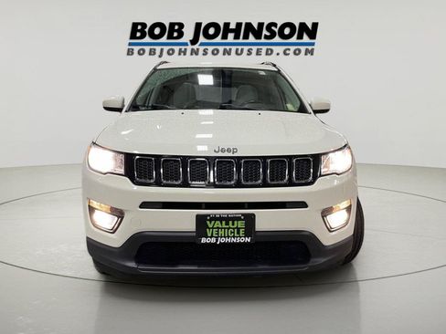 Used 2021 Jeep Compass Latitude w/ Sun and Sound Group FWD image 2