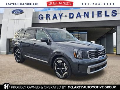 Used 2023 Kia Telluride S w/ S Sunroof Package