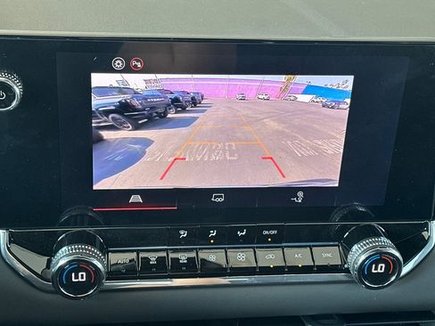 New 2025 GMC Canyon Elevation w/ Convenience Package image 17