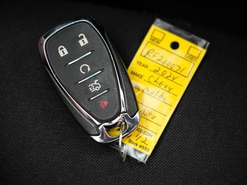 Used 2024 Chevrolet Malibu LT image 35