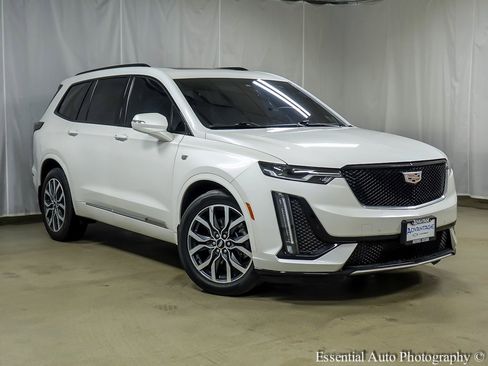 Used 2021 Cadillac XT6 Sport image 2