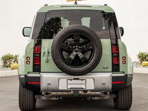 Used 2023 Land Rover Defender 110 75th Limited Edition image 8