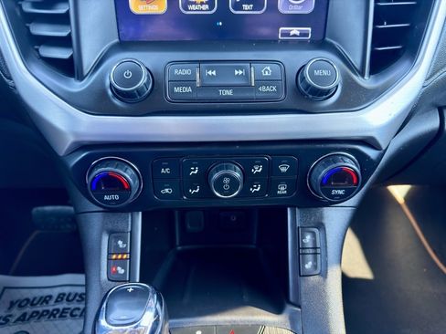 Used 2019 GMC Acadia SLT image 23