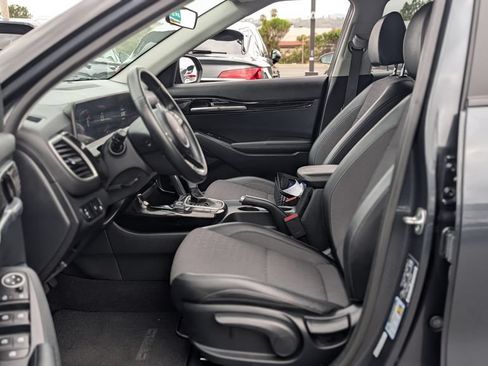 Used 2025 Kia Seltos S FWD image 13