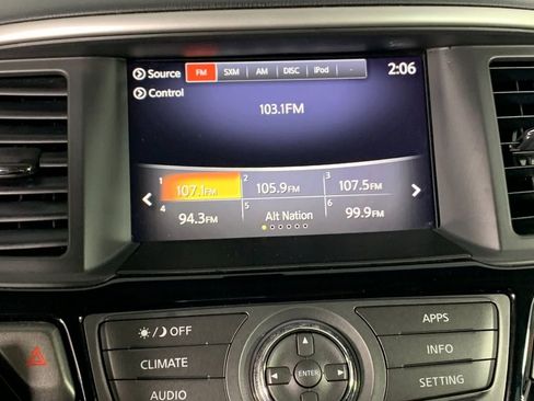 Used 2020 Nissan Pathfinder SV FWD image 27