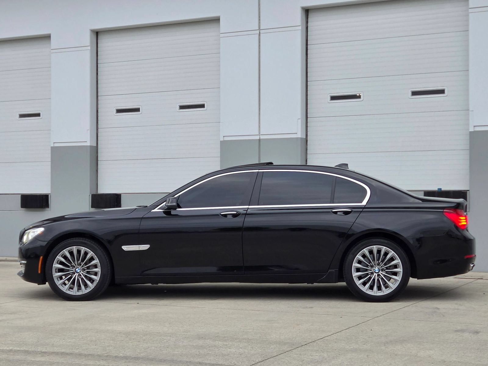 Used 2015 BMW 740Li RWD image 5
