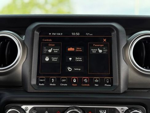 Used 2018 Jeep Wrangler Unlimited Sahara w/ Dual Top Group AWD/4WD image 11