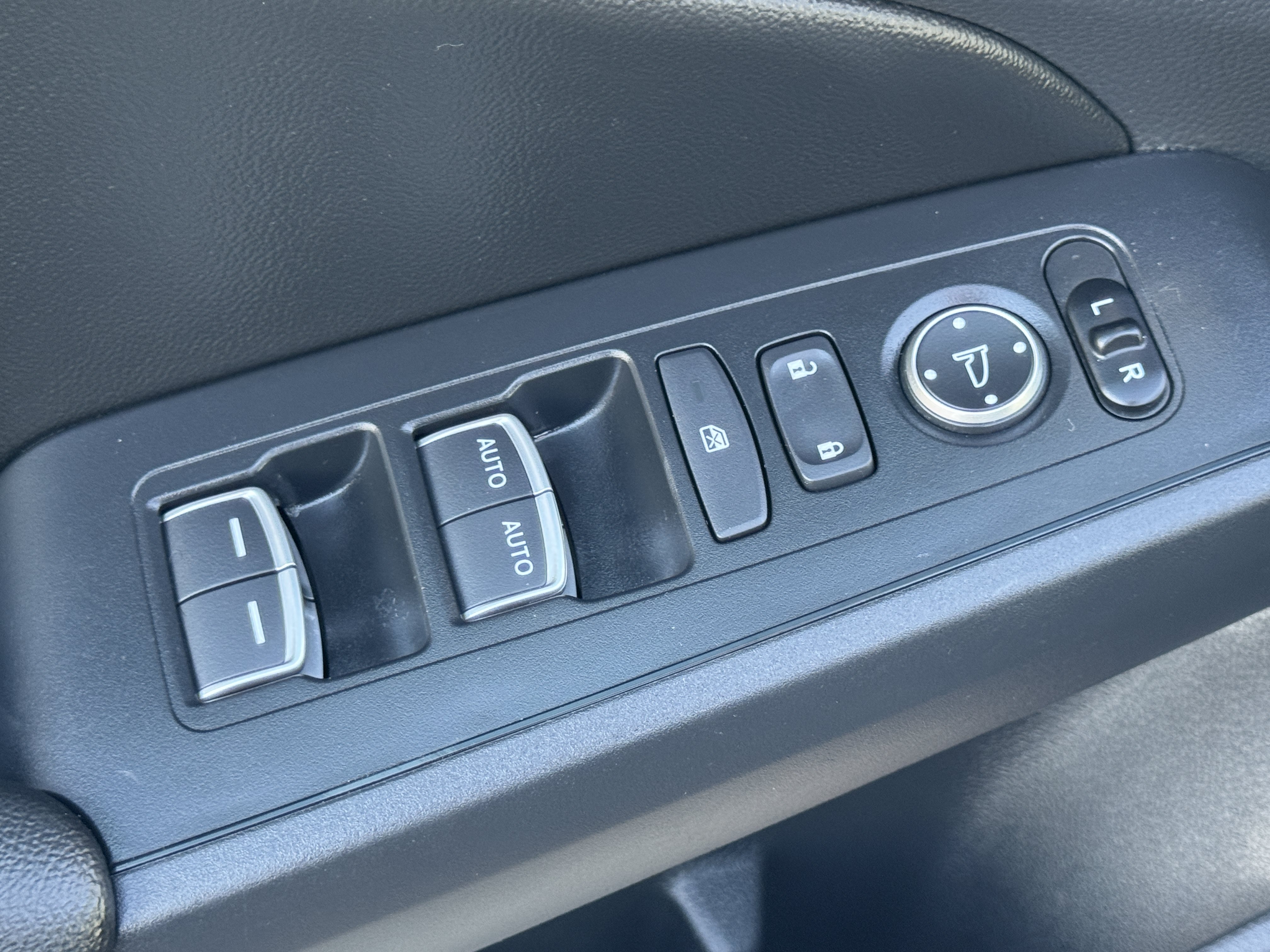 Used 2024 Honda Civic EX-L image 20