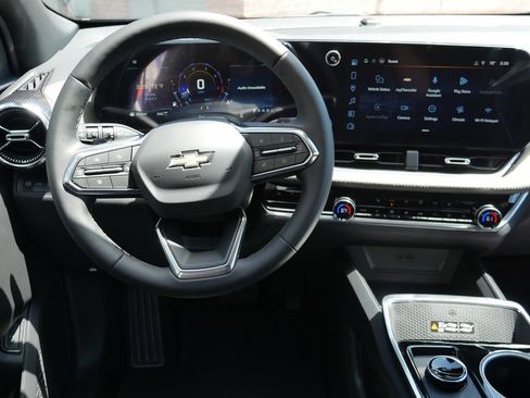 New 2027 Chevrolet Equinox LT w/ Convenience Package II AWD/4WD image 16