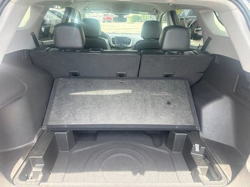 Used 2023 GMC Terrain SLT FWD image 17
