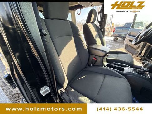 Used 2021 Jeep Wrangler Unlimited Sport image 27
