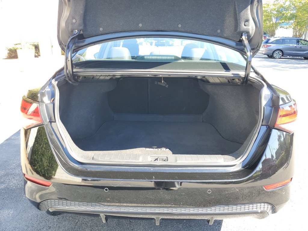 Used 2025 Nissan Sentra SV FWD image 9