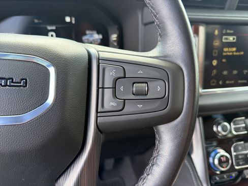 Used 2023 GMC Yukon XL Denali Ultimate AWD/4WD image 19