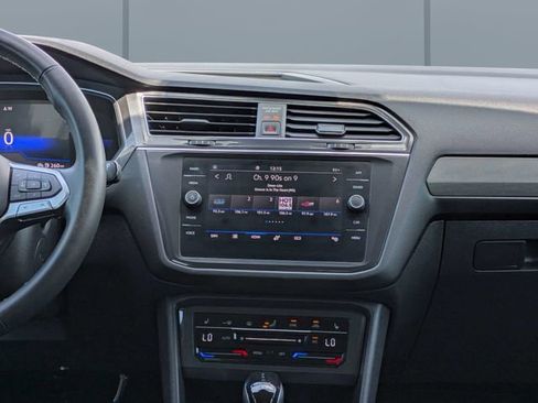 Certified 2023 Volkswagen Tiguan SE image 19