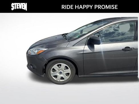 Used 2013 Ford Focus S FWD image 2