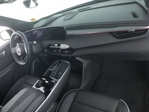 Used 2025 Buick Enclave Sport Touring w/ Power Package image 32