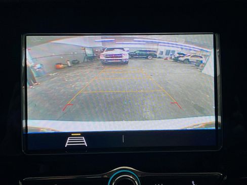 Used 2022 Buick Encore Preferred w/ Safety Package FWD image 8