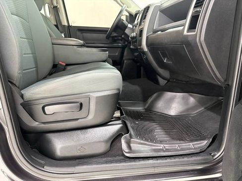 Used 2018 RAM 1500 Express AWD/4WD image 20