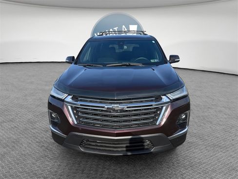 Used 2023 Chevrolet Traverse LT image 9