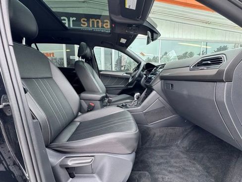 Used 2022 Volkswagen Tiguan SE R-Line image 13