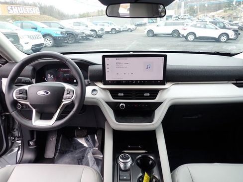 Certified 2025 Ford Explorer Active w/ Active Comfort Package image 20