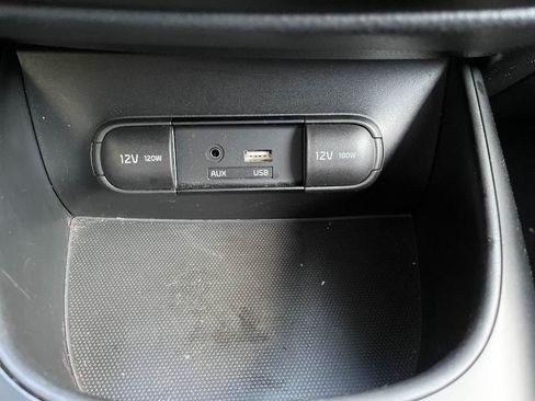 Used 2016 Kia Soul FWD image 23