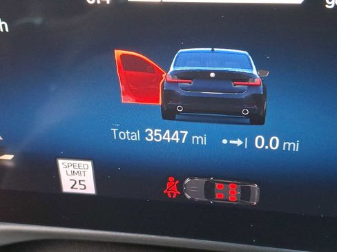 Used 2023 BMW 330i xDrive Sedan w/ Premium Package image 17