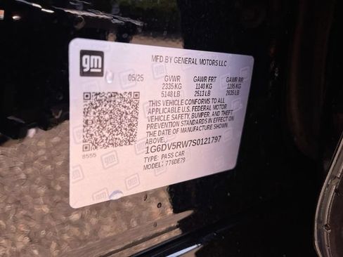 Used 2025 Cadillac CT5 V w/ LPO, ONYX Package AWD/4WD image 34