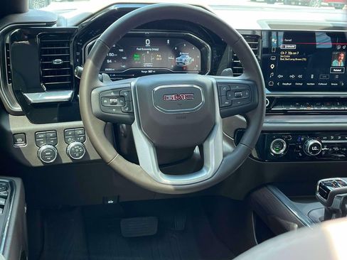 Used 2023 GMC Sierra 1500 SLT w/ SLT Premium Package AWD/4WD image 13