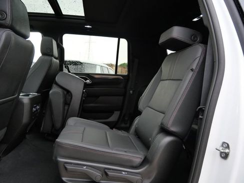 Used 2023 Chevrolet Suburban RST w/ Sport Performance Package AWD/4WD image 13