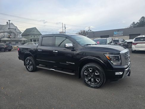 Used 2023 Nissan Titan Platinum Reserve w/ Moonroof Package image 6