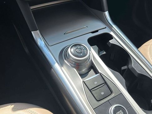 Used 2023 Ford Explorer XLT w/ Equipment Group 202A image 32