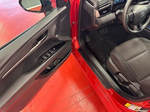 Certified 2025 Toyota Camry LE FWD image 9